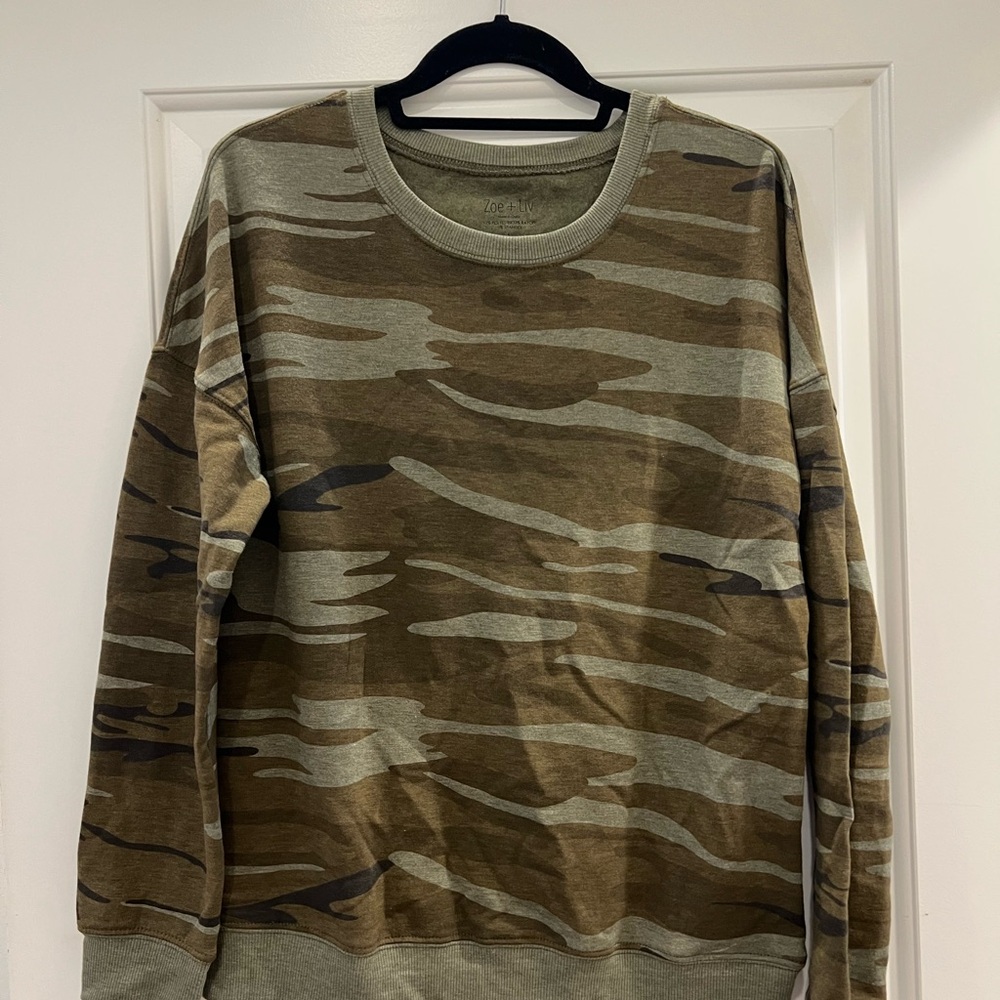 Zoe + Liv Brown and Green Crewneck Sweater